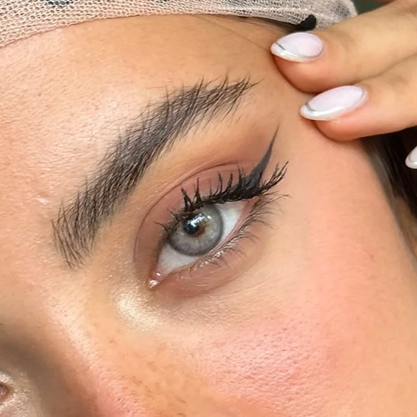 لنز آرملا کتی آیس