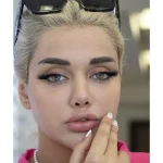 لنز سلنا گرین هانی سبز عسلی دور مشکی