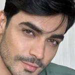 لنز نچرال کر برون قهوه ای