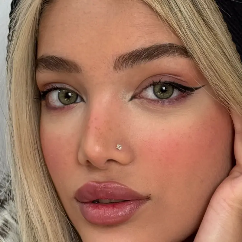 لنز سنیوریتا انکانتو