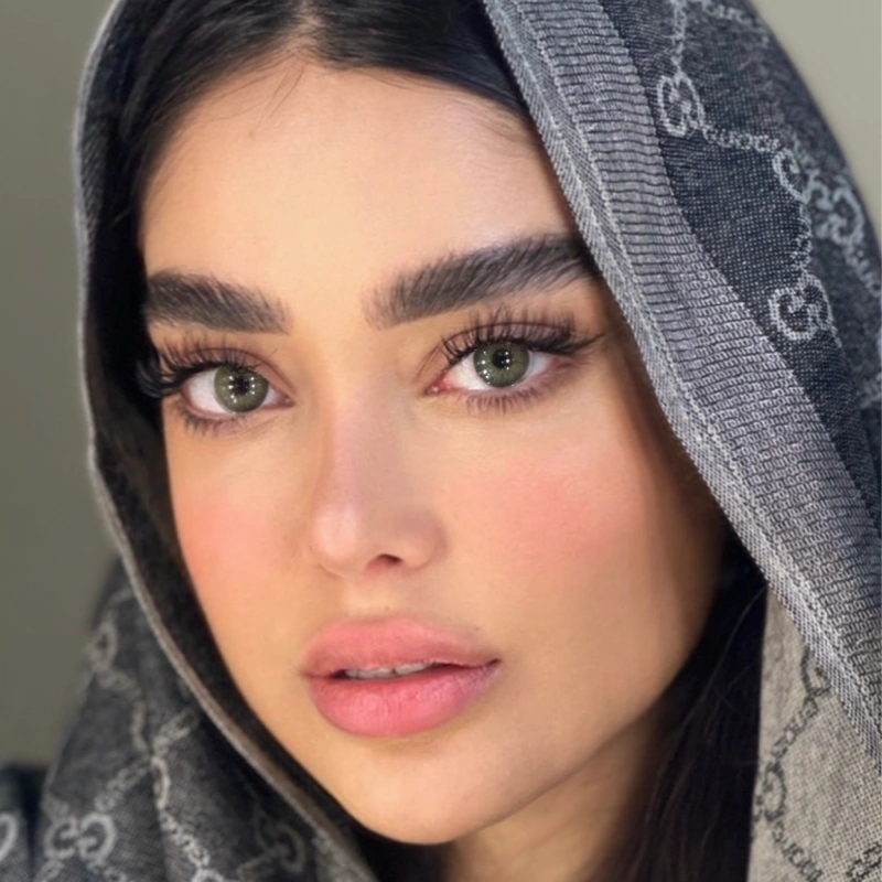 لنز رز کلارا گرین سبز دور محو