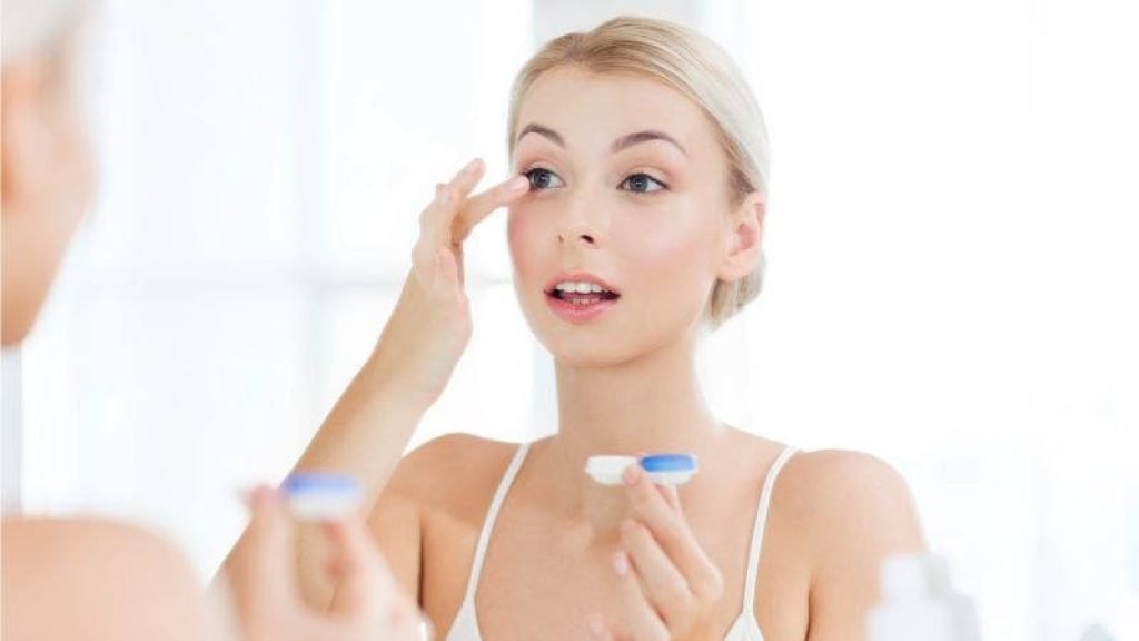 خرید لنز رنگی برای اولین بار